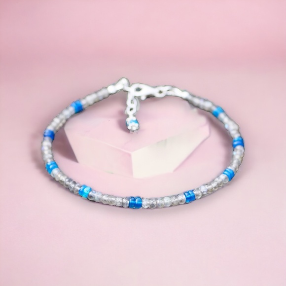 Neon Blue Apatite & Labradorite Bracelet in Sterling Silver 925 - Elevate Your S - Picture 1 of 7